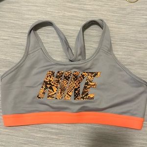 NIKE sports bra size L no padding